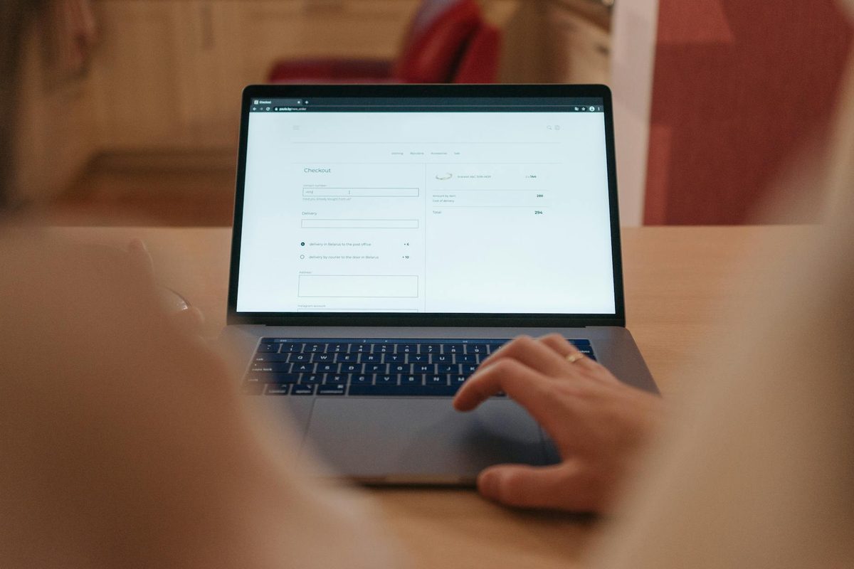 Shopify Transactional Emails: How to Turn Order Confirmations Into Revenue