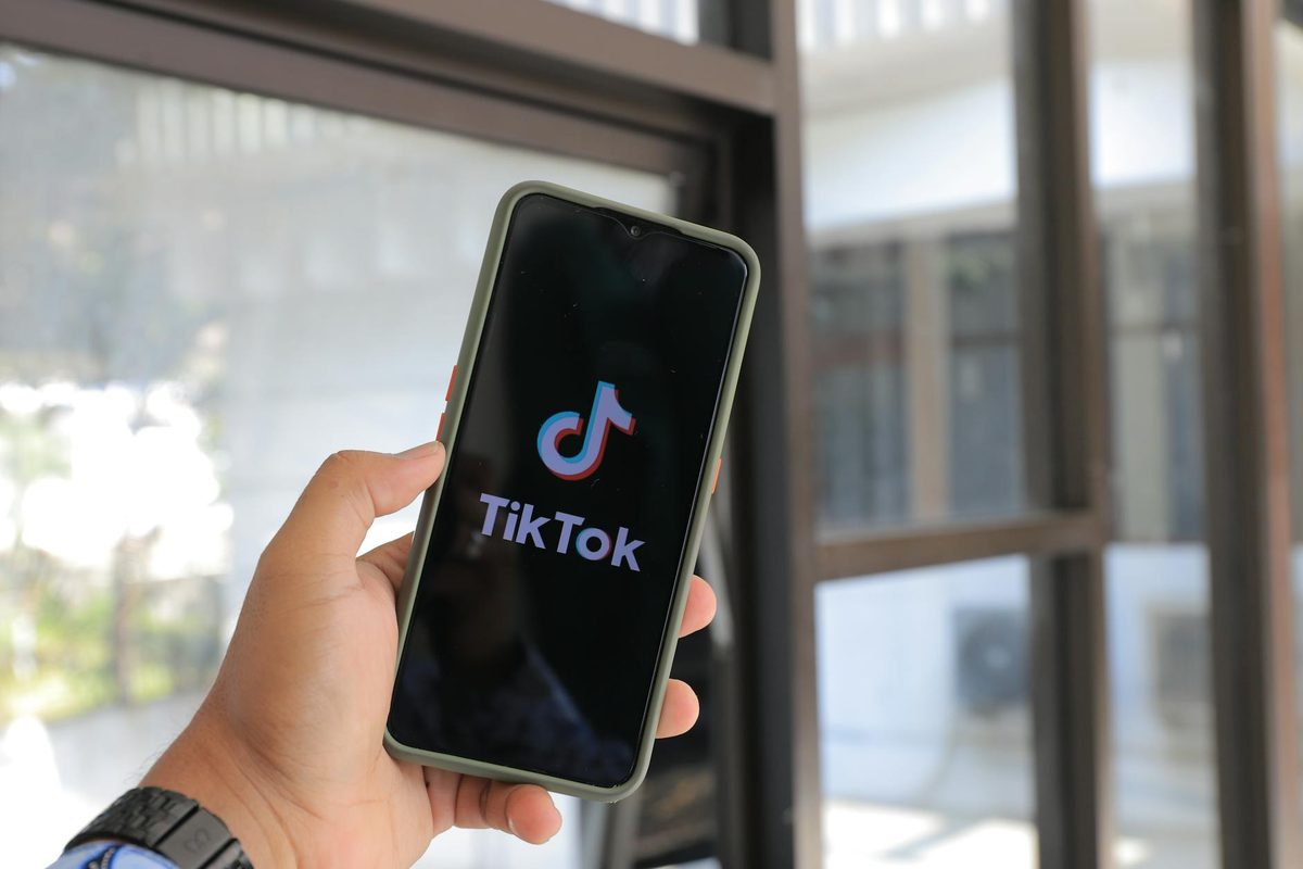 TikTok Shop vs Shopify: Which Should UK Merchants Choose?